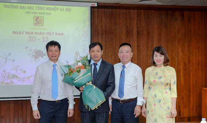 Viện Công nghệ HaUI tổ chức buổi gặp mặt tri ân các thầy cô giáo trong Viện nhân ngày Nhà giáo Việt Nam 20/11.