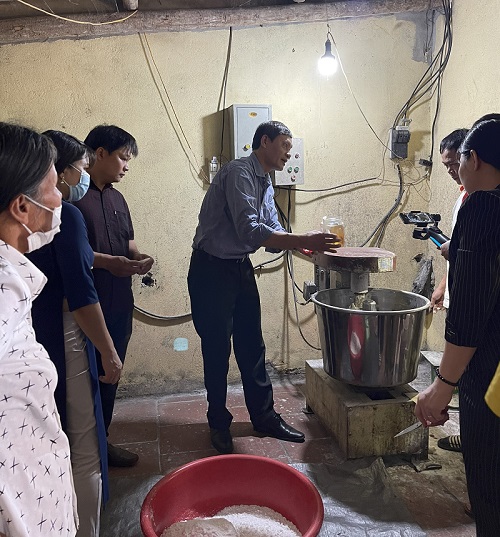 Hội nghị tập huấn kỹ thuật bảo quản kéo dài thời hạn sử dụng một số sản phẩm bánh truyền thống làng Dòng, xã Xuân Lũng, huyện Lâm Thao, tỉnh Phú Thọ
