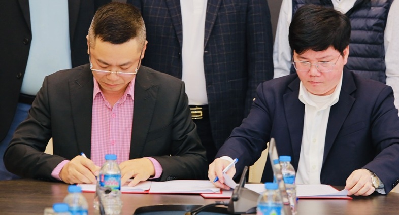 Lễ ký kết Biên bản ghi nhớ hợp tác giữa Viện Công nghệ - HaUI và Công ty TNHH Citiq Việt Nam cùng thúc đẩy phát triển Khoa học Công nghệ và Phát triển Nguồn nhân lực.