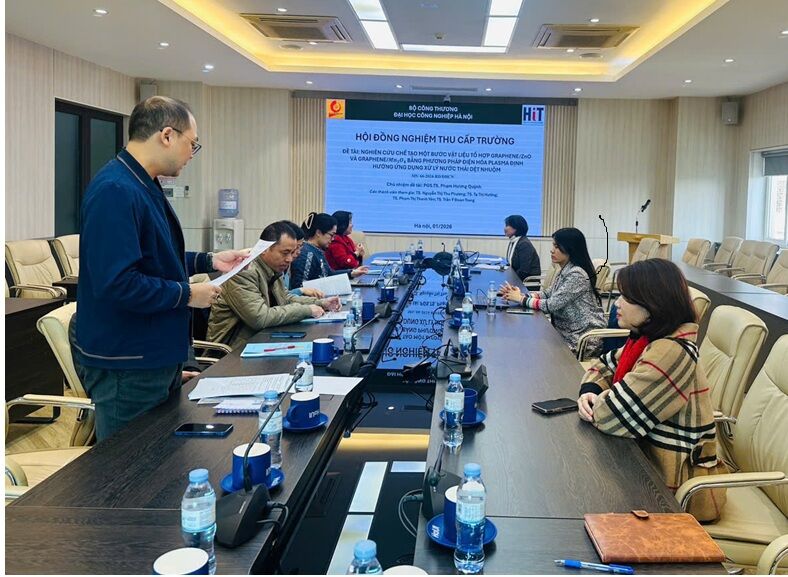 Nghiệm thu đề tài Khoa học và Công nghệ cấp Trường: Bước tiến mới trong chế tạo vật liệu xử lý nước thải dệ nhuộm bằng phương pháp điện hóa Plasma.