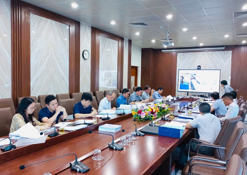 HaUI nghiệm thu đề tài cấp Thành phố Hà Nội về chế tạo thiết bị tạo hình và tách khuôn gốm sứ tự động