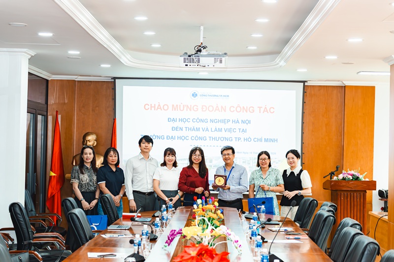 Hoàn thành chương trình khảo sát thực tế phục vụ nghiên cứu nhiệm vụ KH&CN về đổi mới sáng tạo tại một số cơ sở đào tạo thuộc Bộ Công Thương khu vực phía Nam