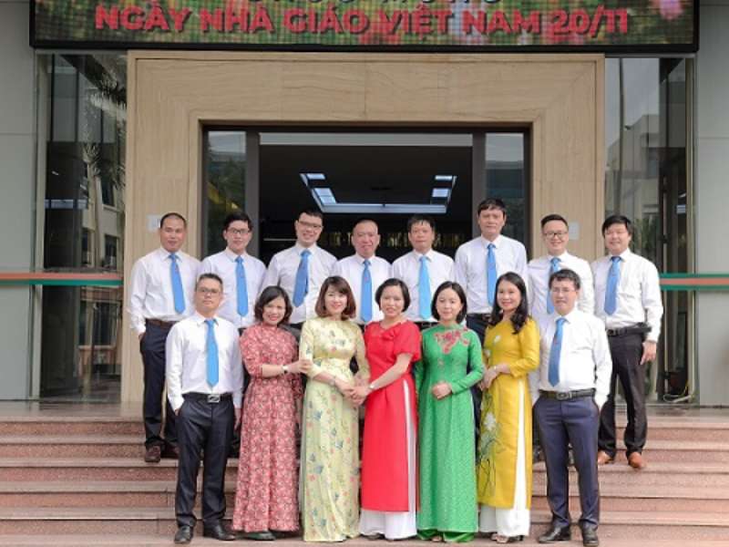 Viện Công nghệ HaUI tổ chức buổi gặp mặt tri ân các thầy cô giáo trong Viện nhân ngày Nhà giáo Việt Nam 20/11.